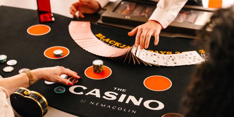 Vì sao nhiều người yêu thích casino trực tuyến?